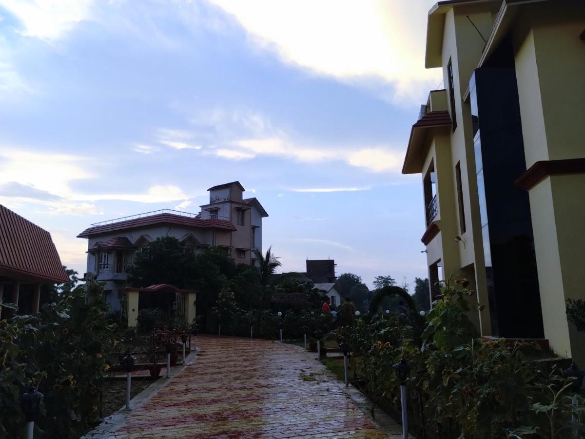 Mayabon Resort Bolpur Shānti Niketan Extérieur photo