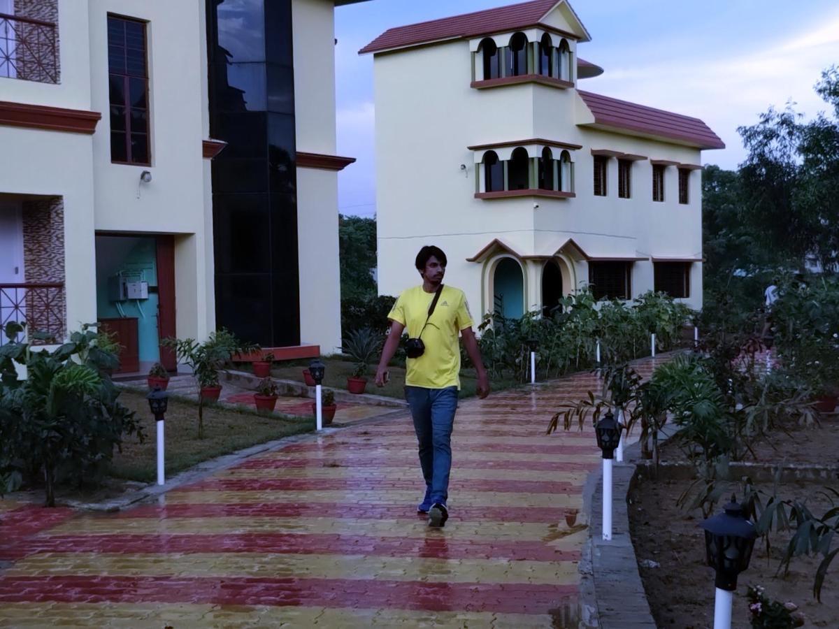 Mayabon Resort Bolpur Shānti Niketan Extérieur photo